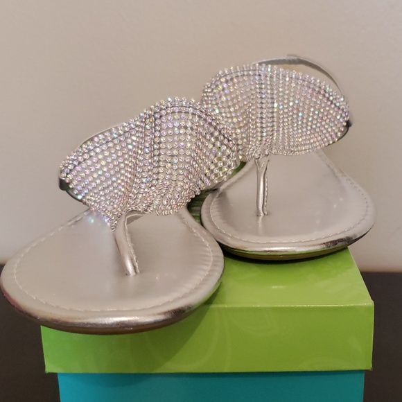 Y•not? Silver Sandles - Picture 2 of 3